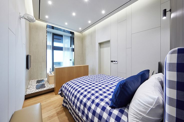 Personal rest space with bedroom setting